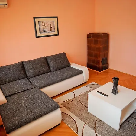City Galleria With Balcony & Parking Zadar