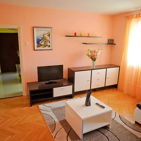 Apartment City Galleria With Balcony & Parking Zadar